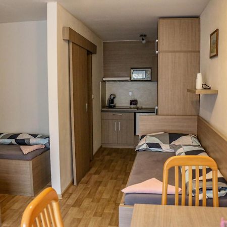 Penzion Kotvas Milovice  Exteriör bild
