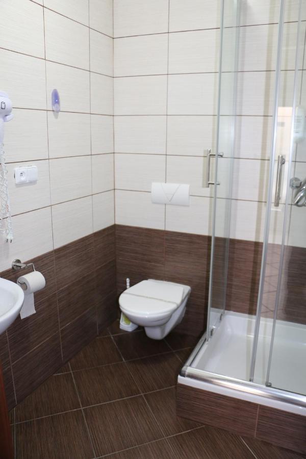 Penzion Kotvas Milovice  Exteriör bild