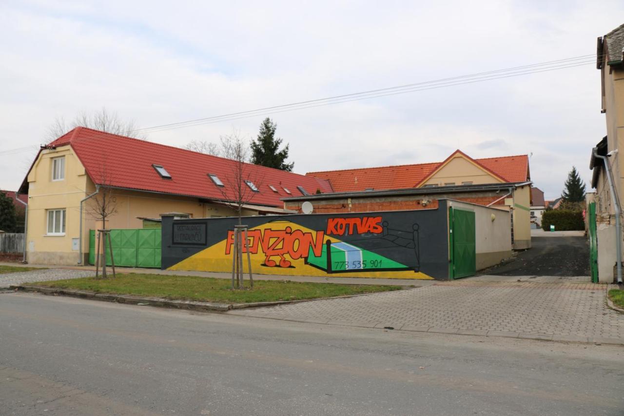 Penzion Kotvas Milovice  Exteriör bild
