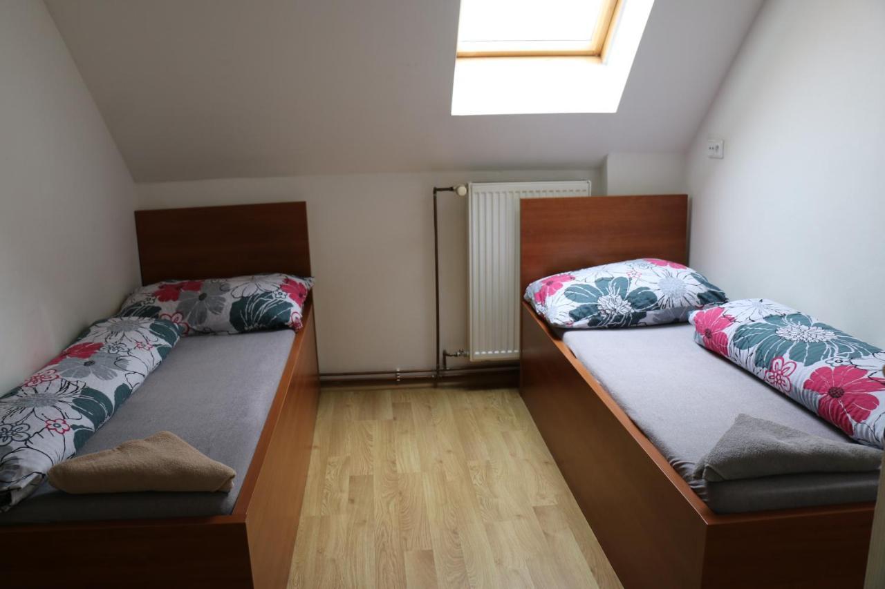 Penzion Kotvas Milovice  Exteriör bild